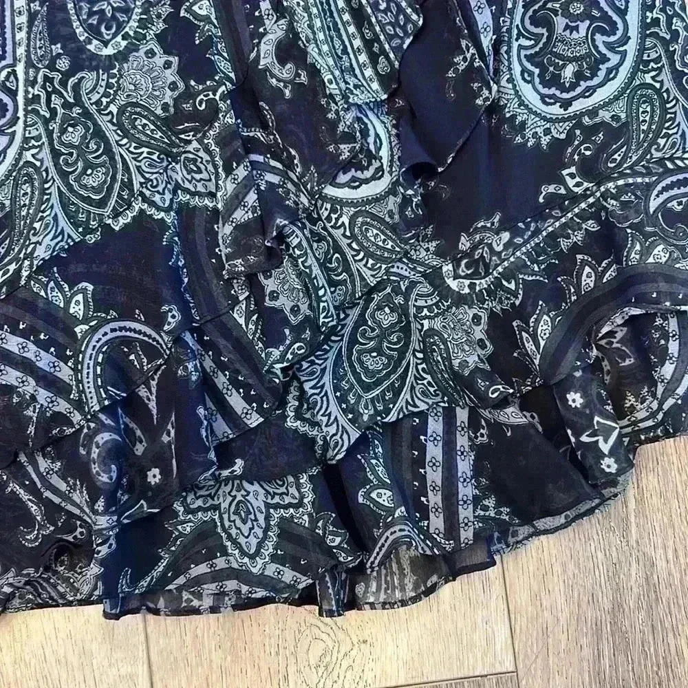 avenue skirt - Picture 2 of 4